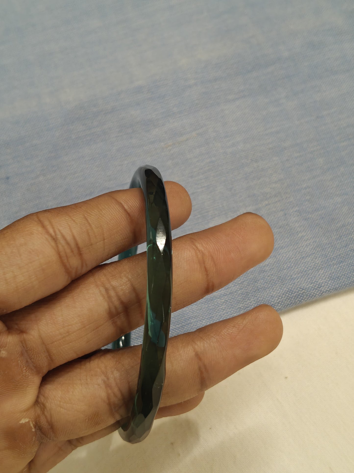 Cut work glass handcrafted bangle - single