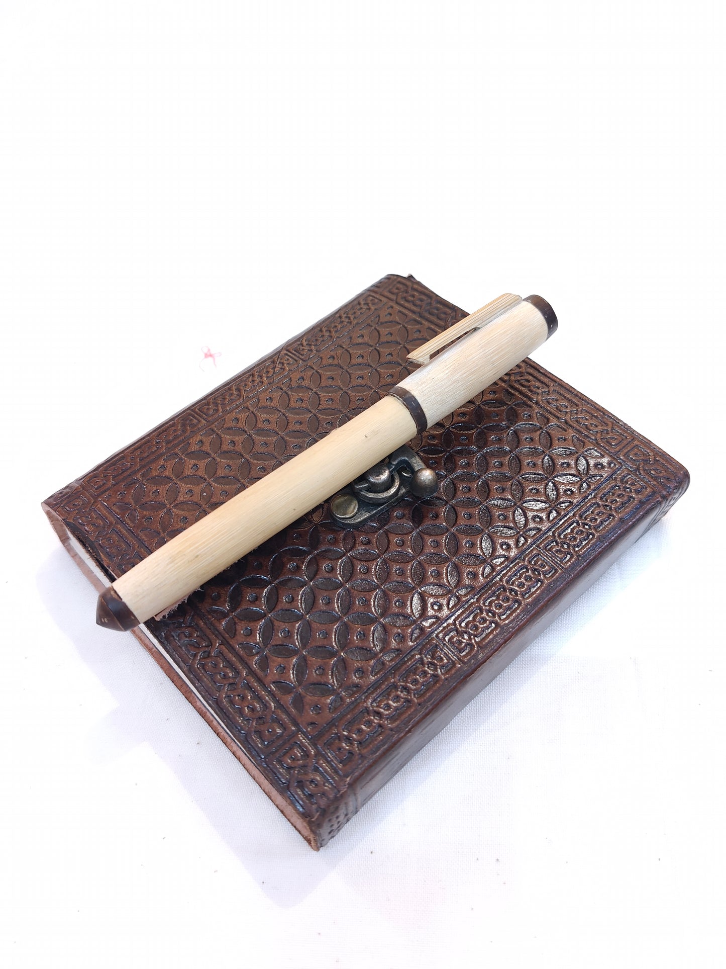 Bamboo handcrafted pen with Parker refill