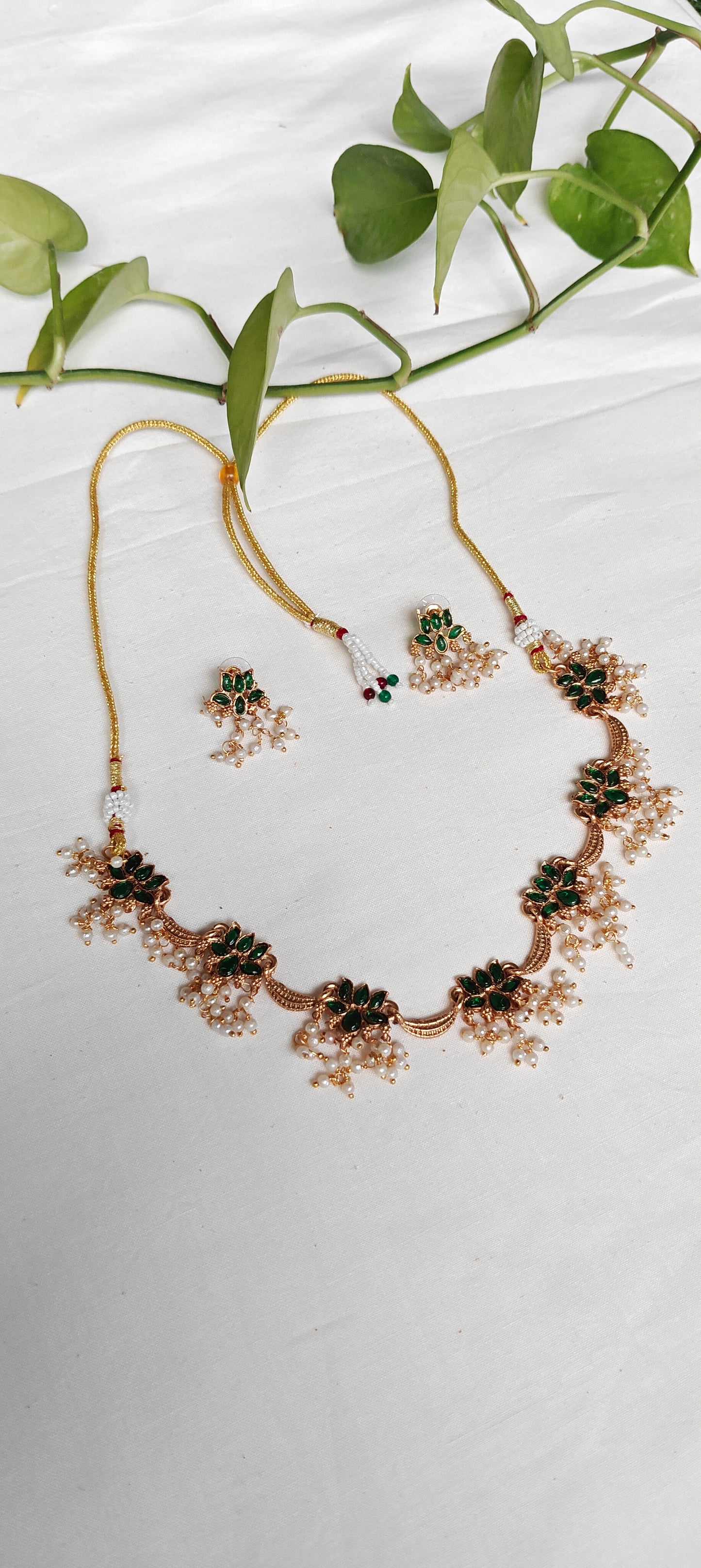 Green lotuses with pearl drops - neckpiece earrings set