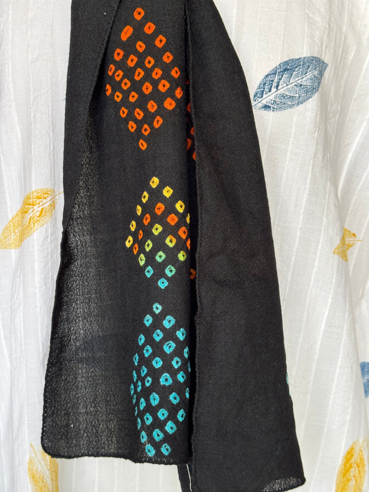 Black Bhujodi hand spun, hand woven, hand crafted colorful bandini woollen muffler