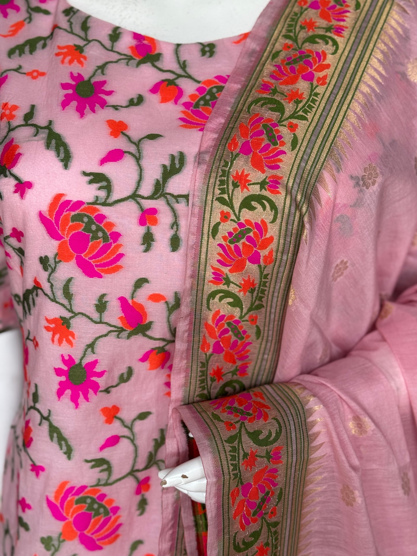 Pink Banarasi floral kurta, dupatta and pants -  3 piece suit set - festive wear set