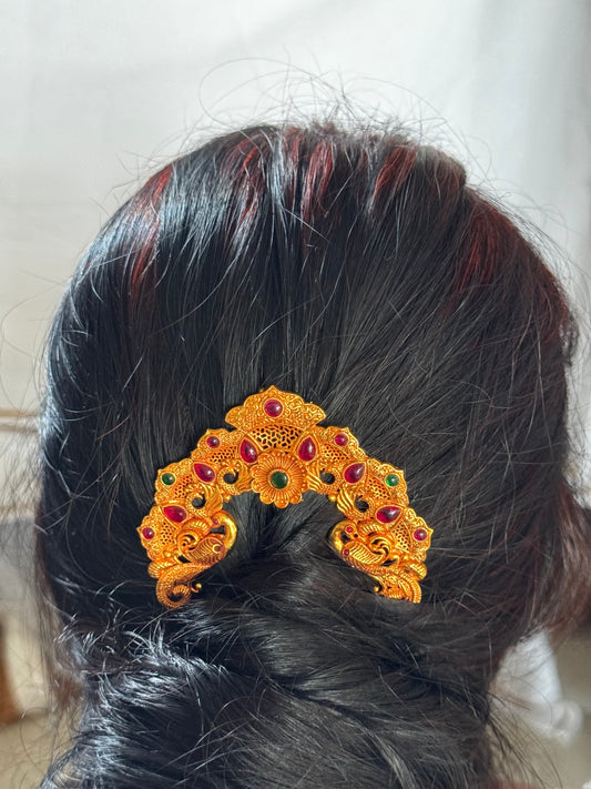 Gold tone peacocks design hair bun pin