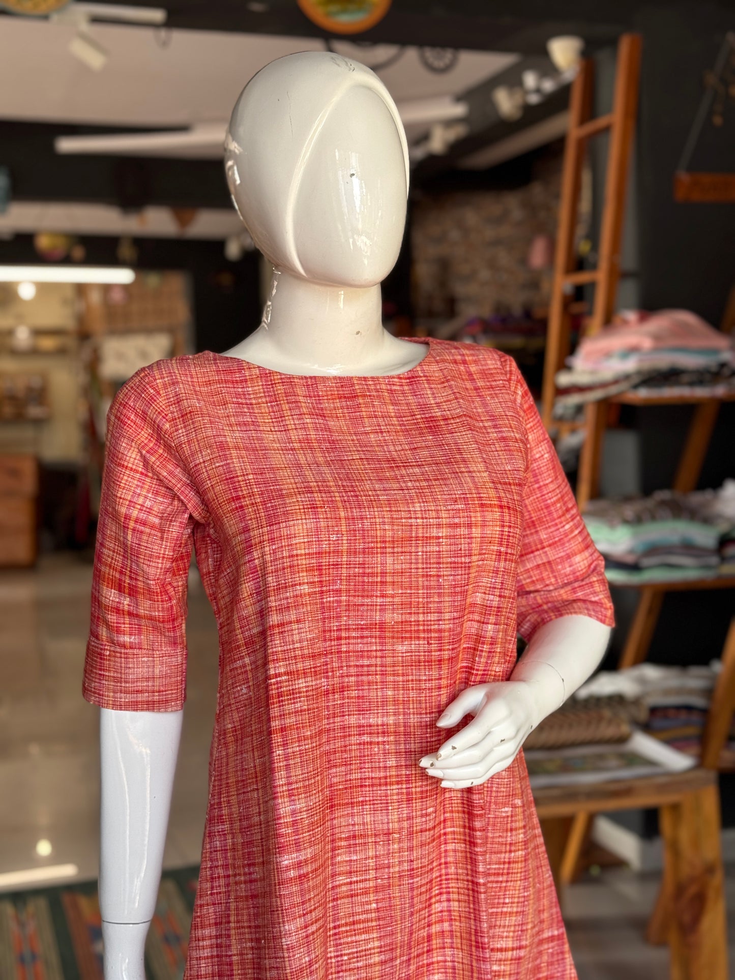 Red textured handwoven cotton kurta n pants - 2 piece coord set