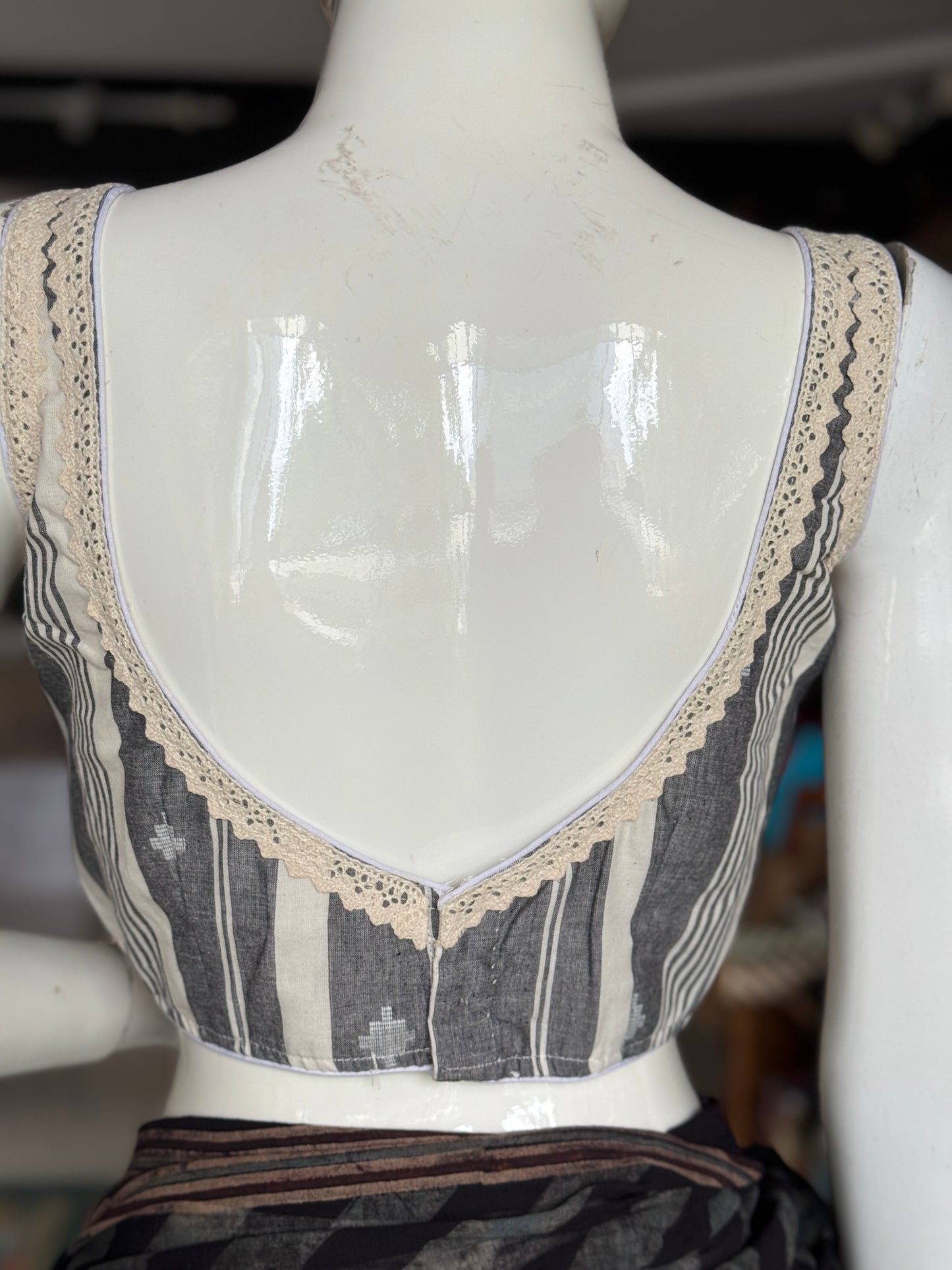 Padded sleeveless cotton blouse with lace trims - black / grey