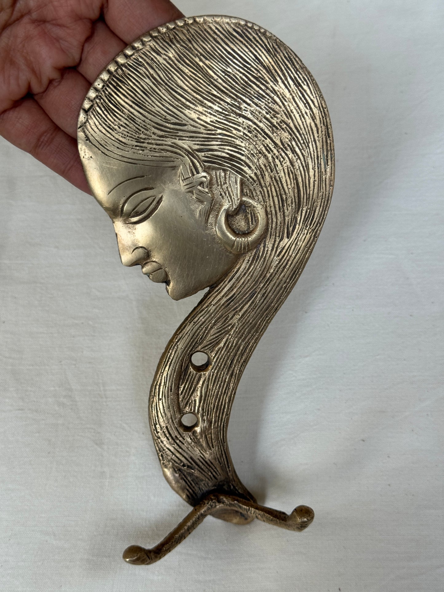 Elegant lady - Brass key / coat hanger