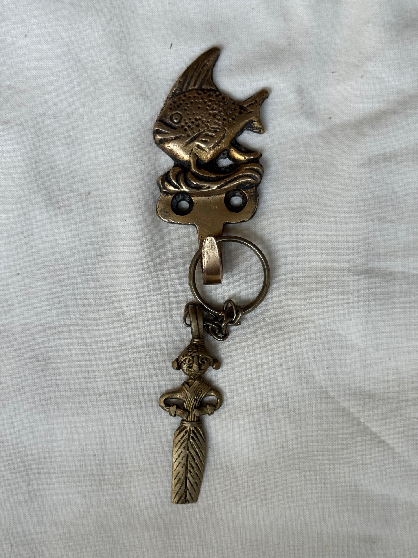 Fish n water design key hanger in brass