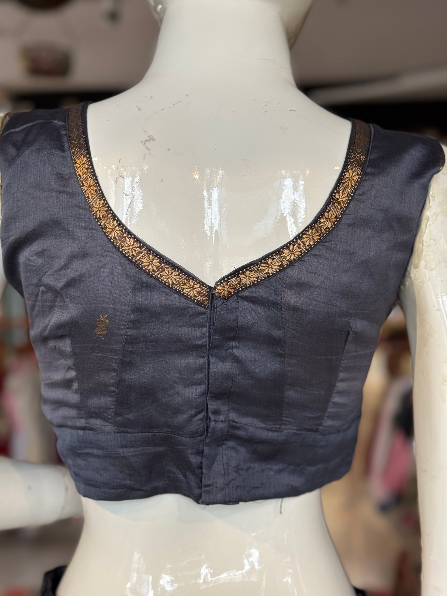 Grey Maheshwari handloom silk cotton sleeveless blouse with stars zari lace border