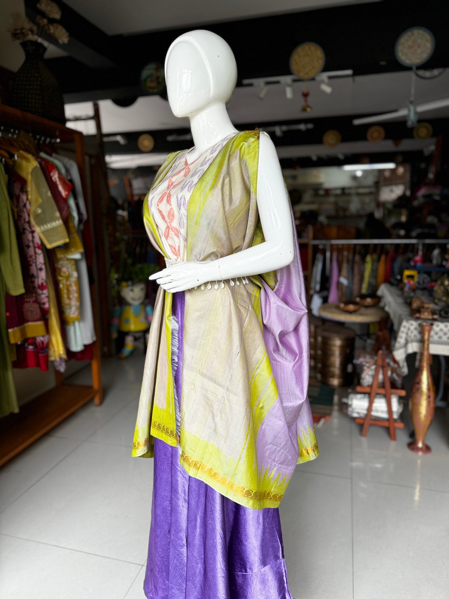 Lavender handloom Gadwal pure raw silk dupatta with green temple kuttu borders