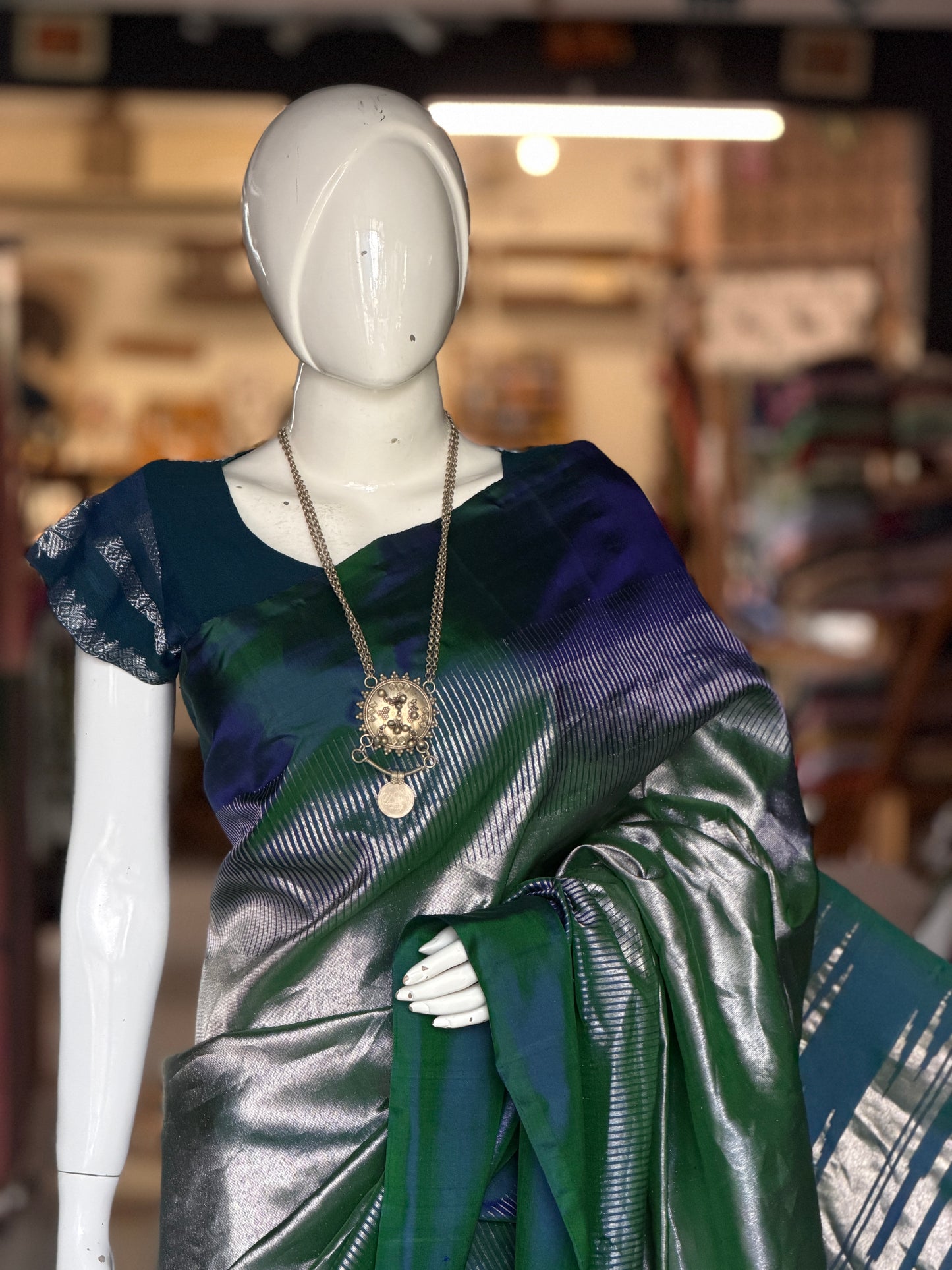 Turquoise n silver pure silk handwoven Gadwal 8 kol saree with unstitched blouse
