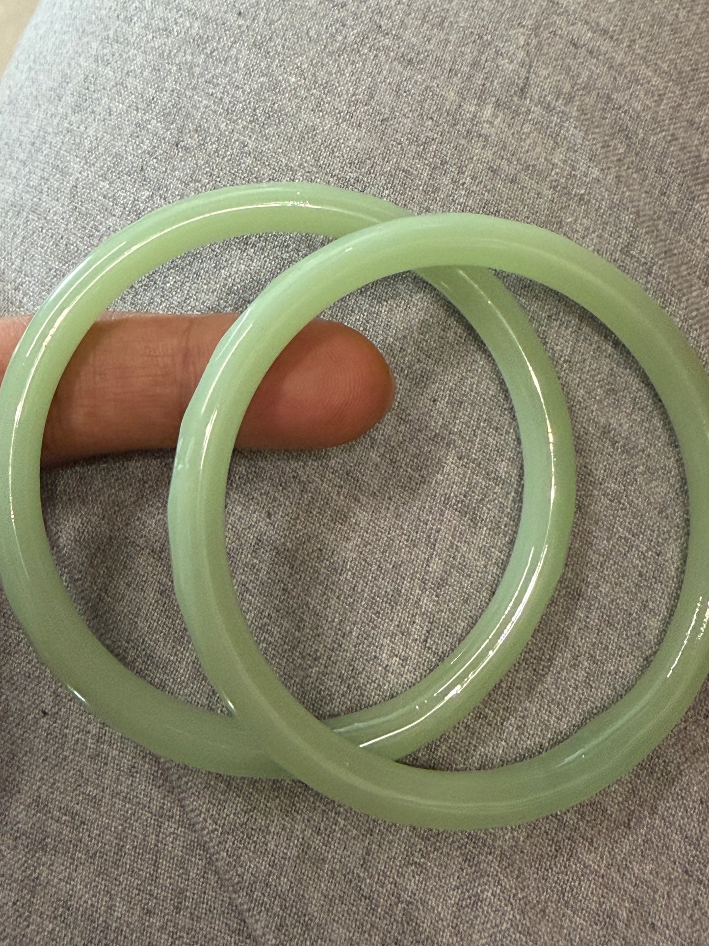 Cut work glass handcrafted bangle - single