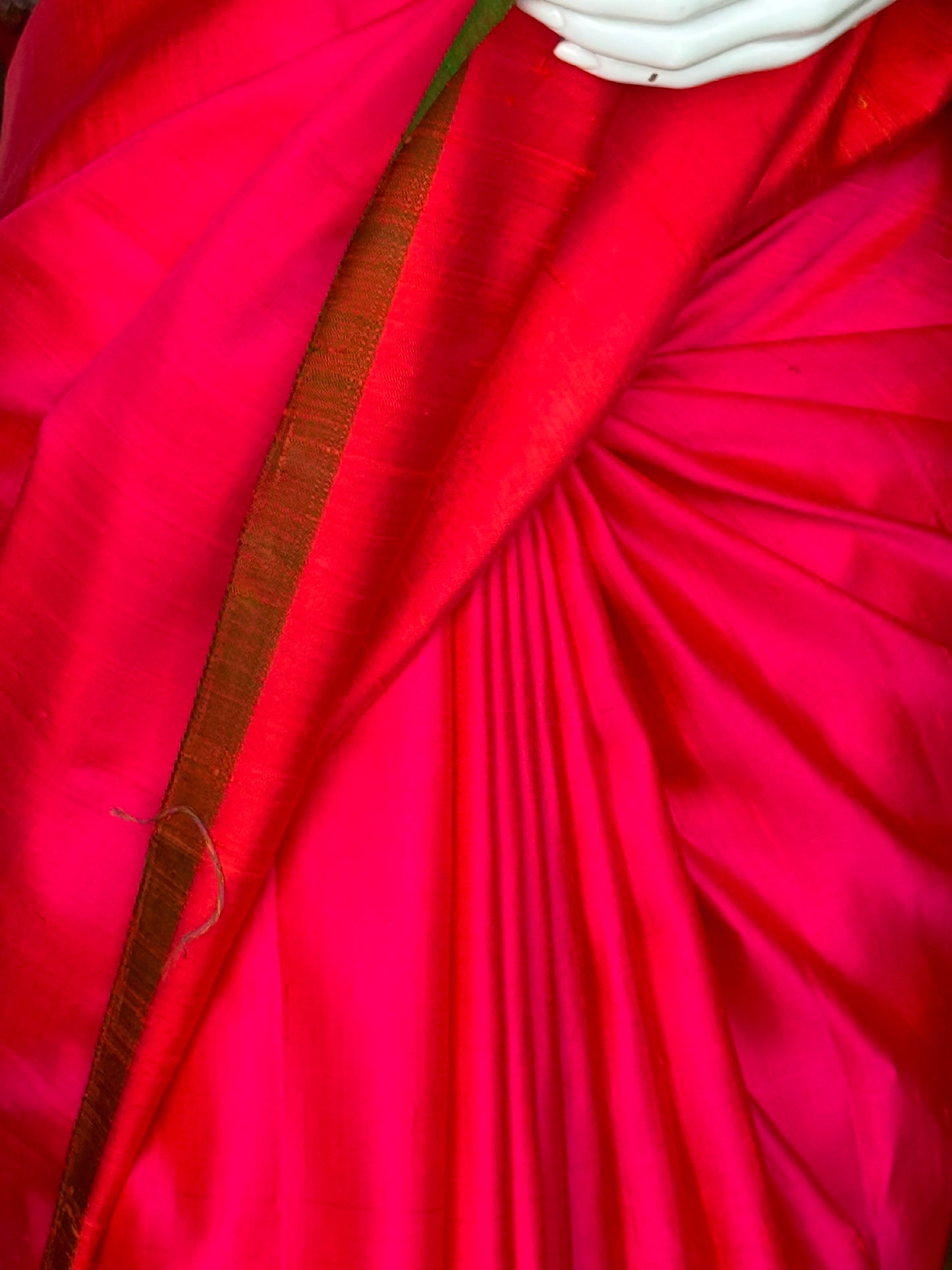 Pink and orange dual tone pure silk twill weave handwoven plain saree with contrast green pallu and border