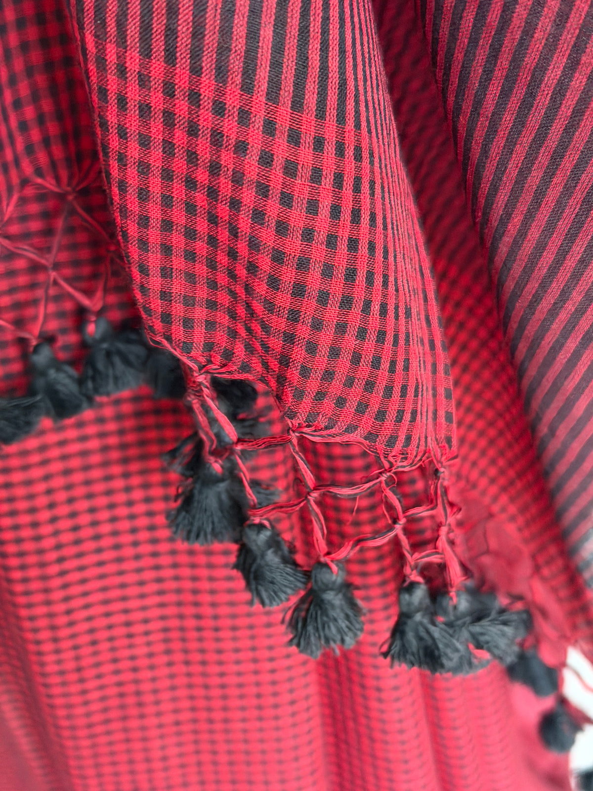 Maroon soft handwoven mul cotton fine checks saree