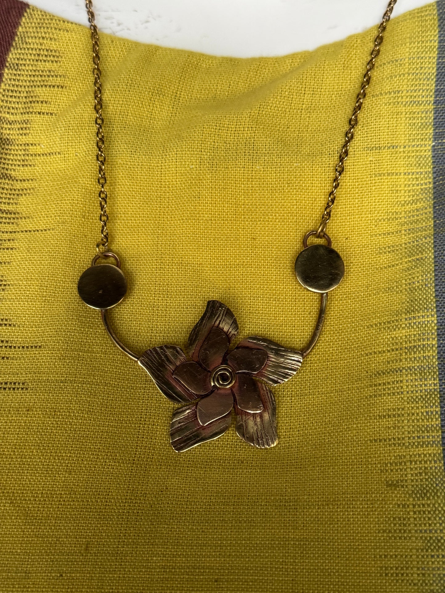 2 flowers design copper n brass neckpiece