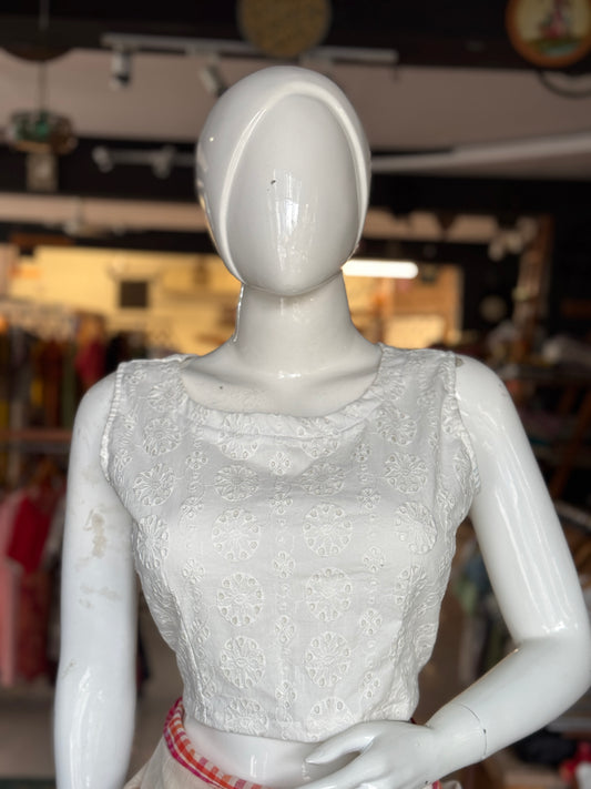 White hakoba cotton sleeveless blouse, front boat neck, back v-neck