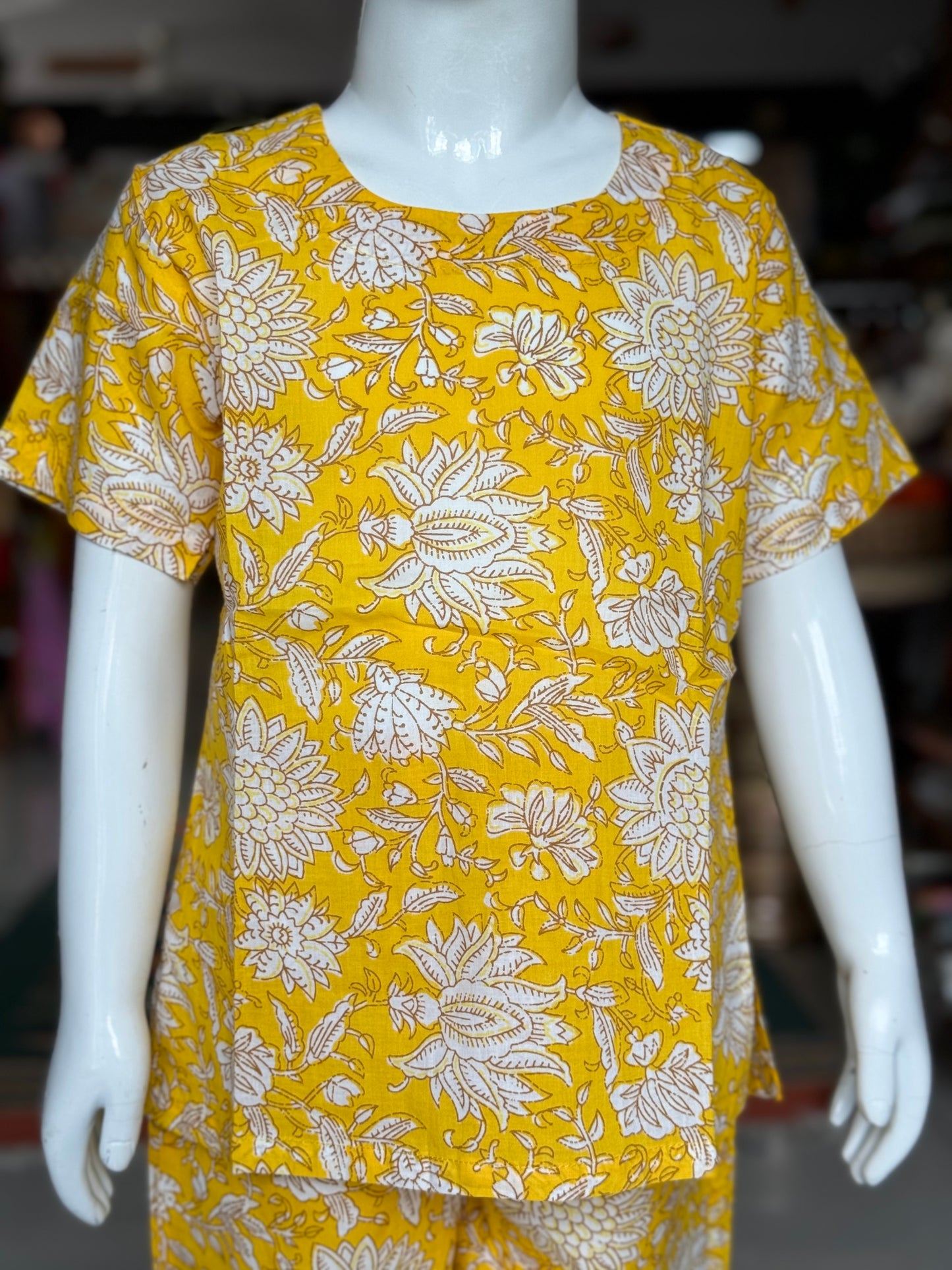 Yellow floral cotton top and short pants set for girls