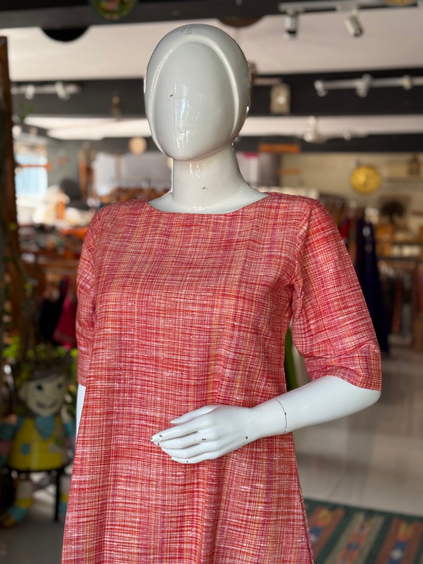 Red textured handwoven cotton kurta n pants - 2 piece coord set