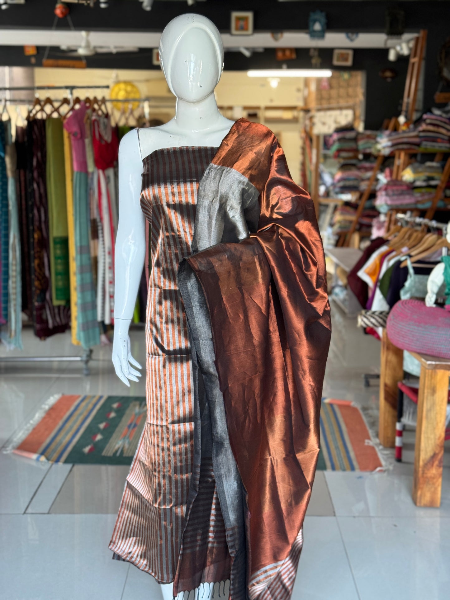 4 pedal tissue cotton handwoven Maheshwari 2 piece unstitched set - kurti n dupatta set - copper zari