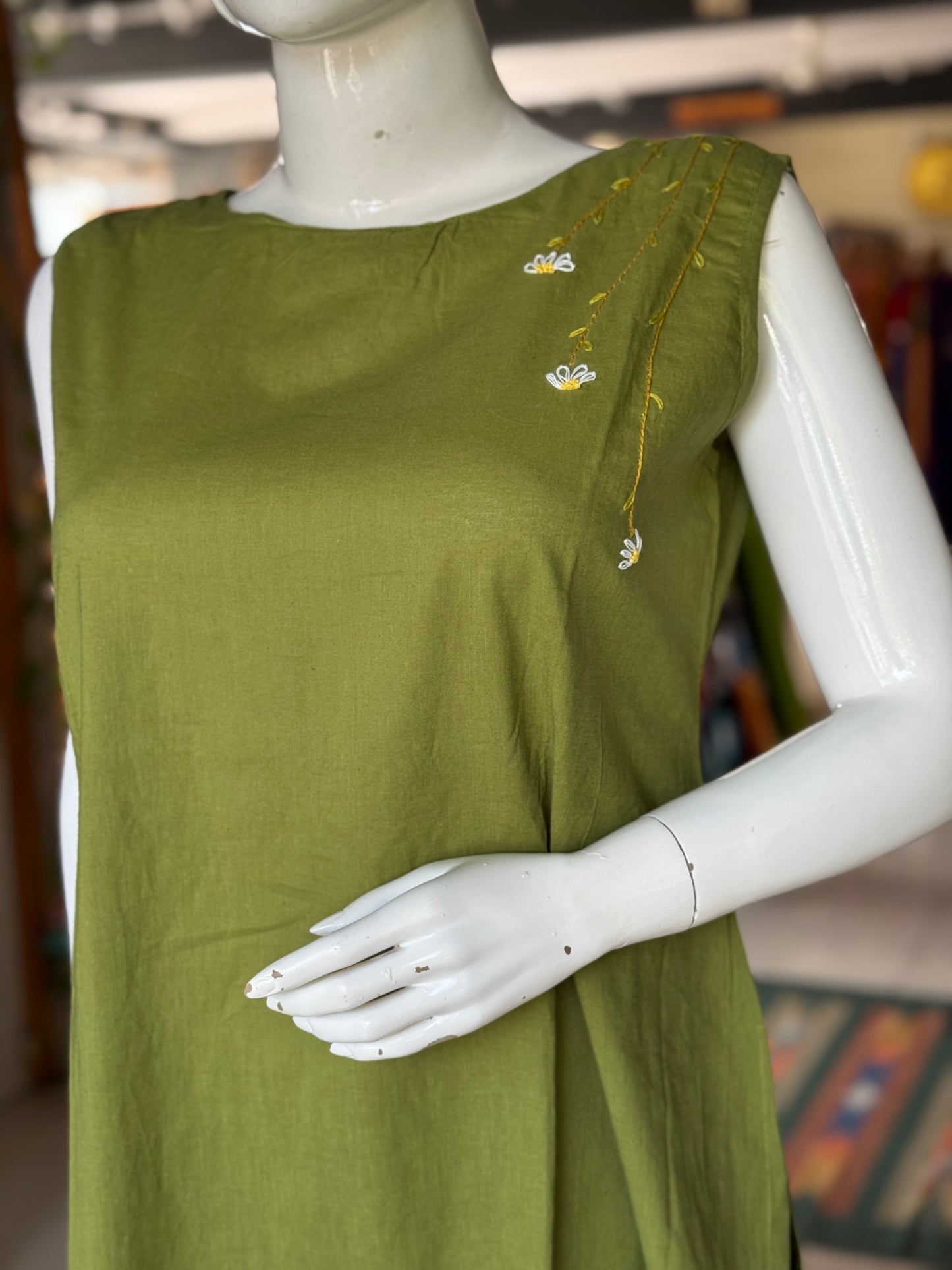 Green hand embroidered cotton kurta pants - 2 piece coord set