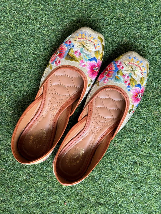 Embroidered juttis  - slay in style
