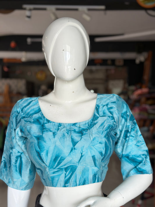 Blue crushed cotton back open blouse with elbow sleeves