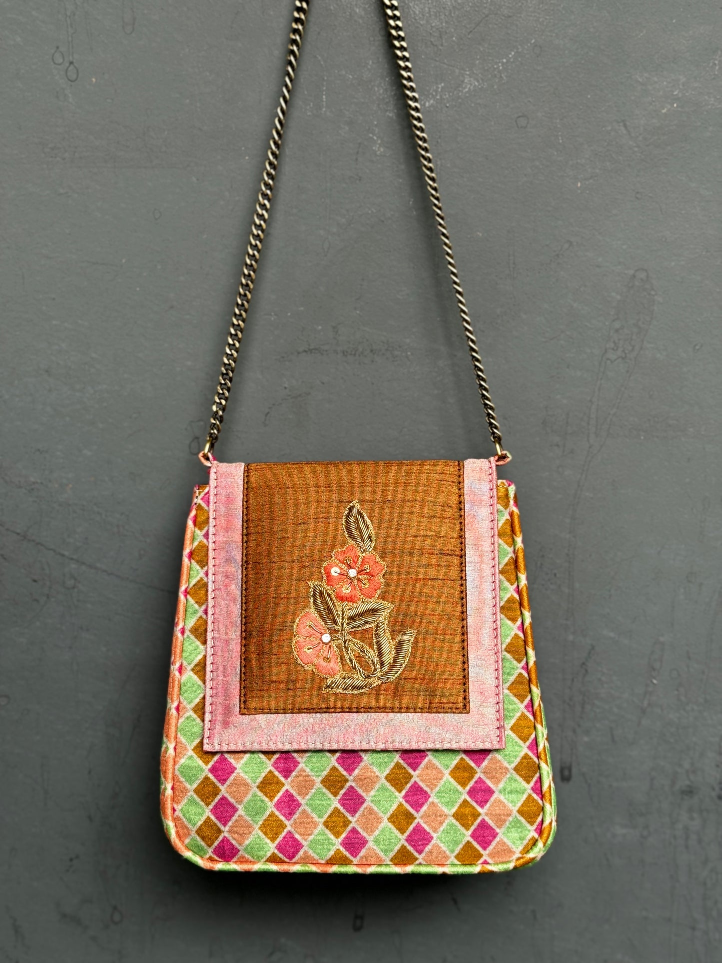 Silk embroidered party bag with chain
