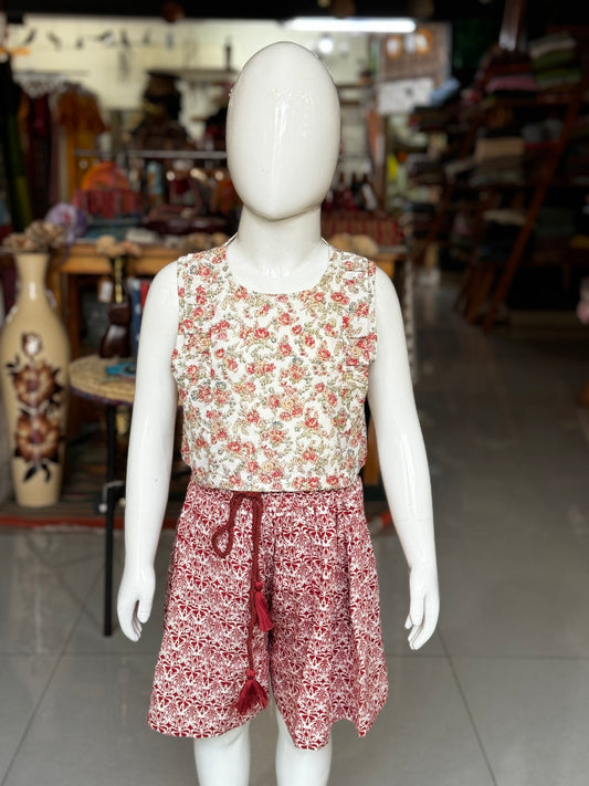 White and red floral printed top with shorts in cotton