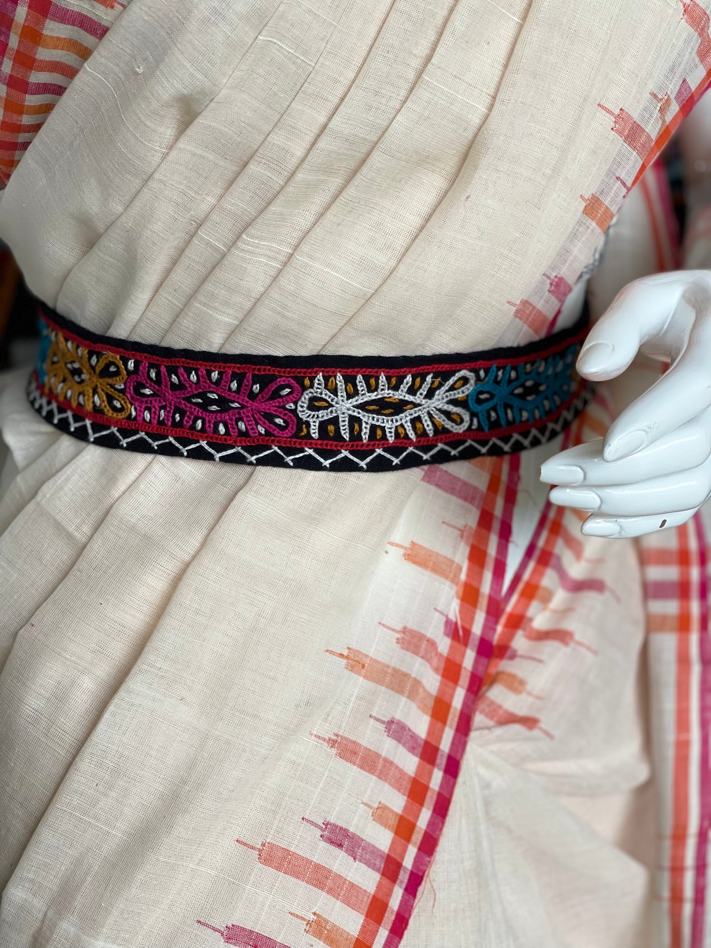 Off white hand spun hand woven cotton saree with beautiful pink border