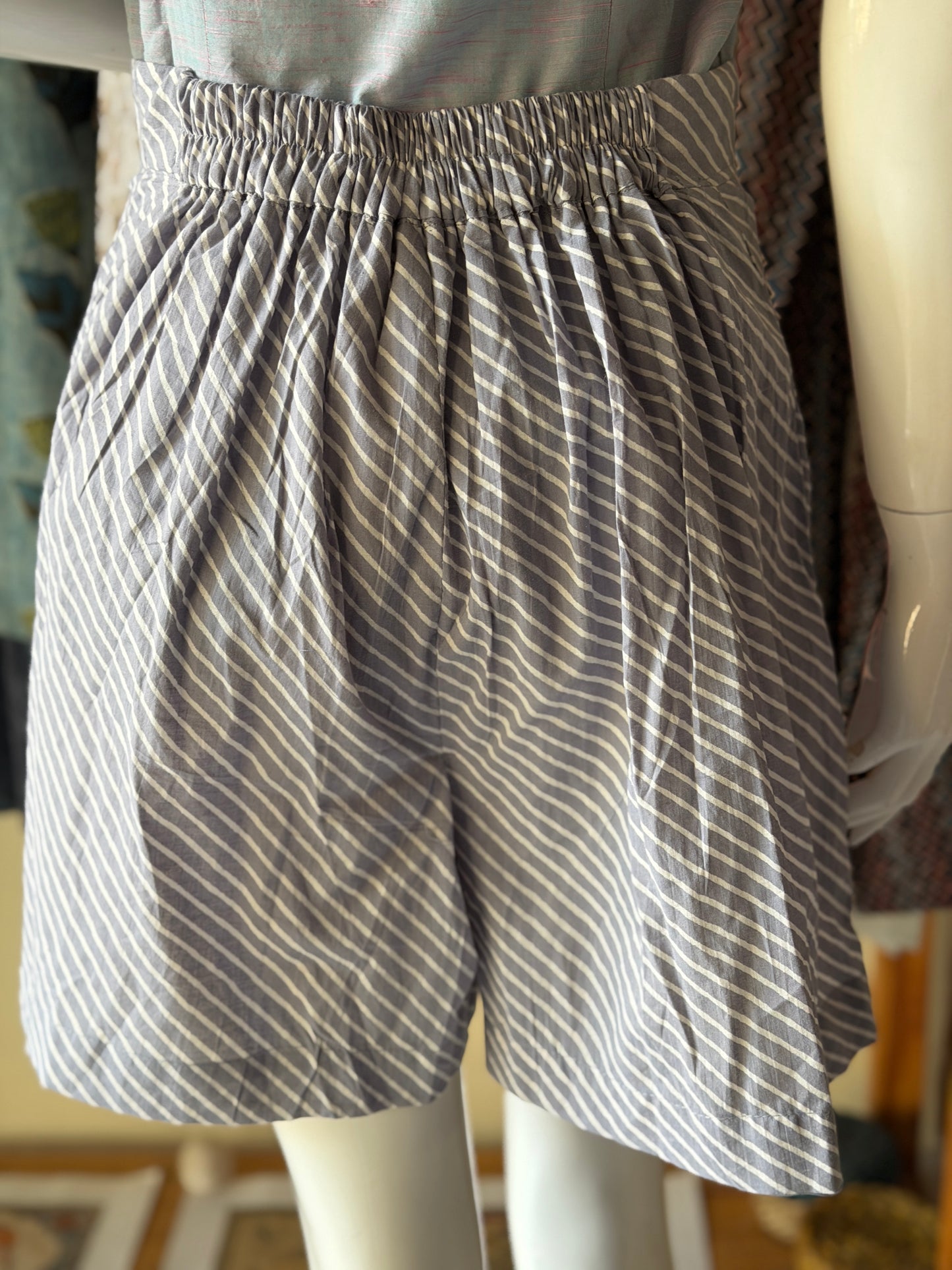 Grey and white cross stripes pleated cotton shorts for women