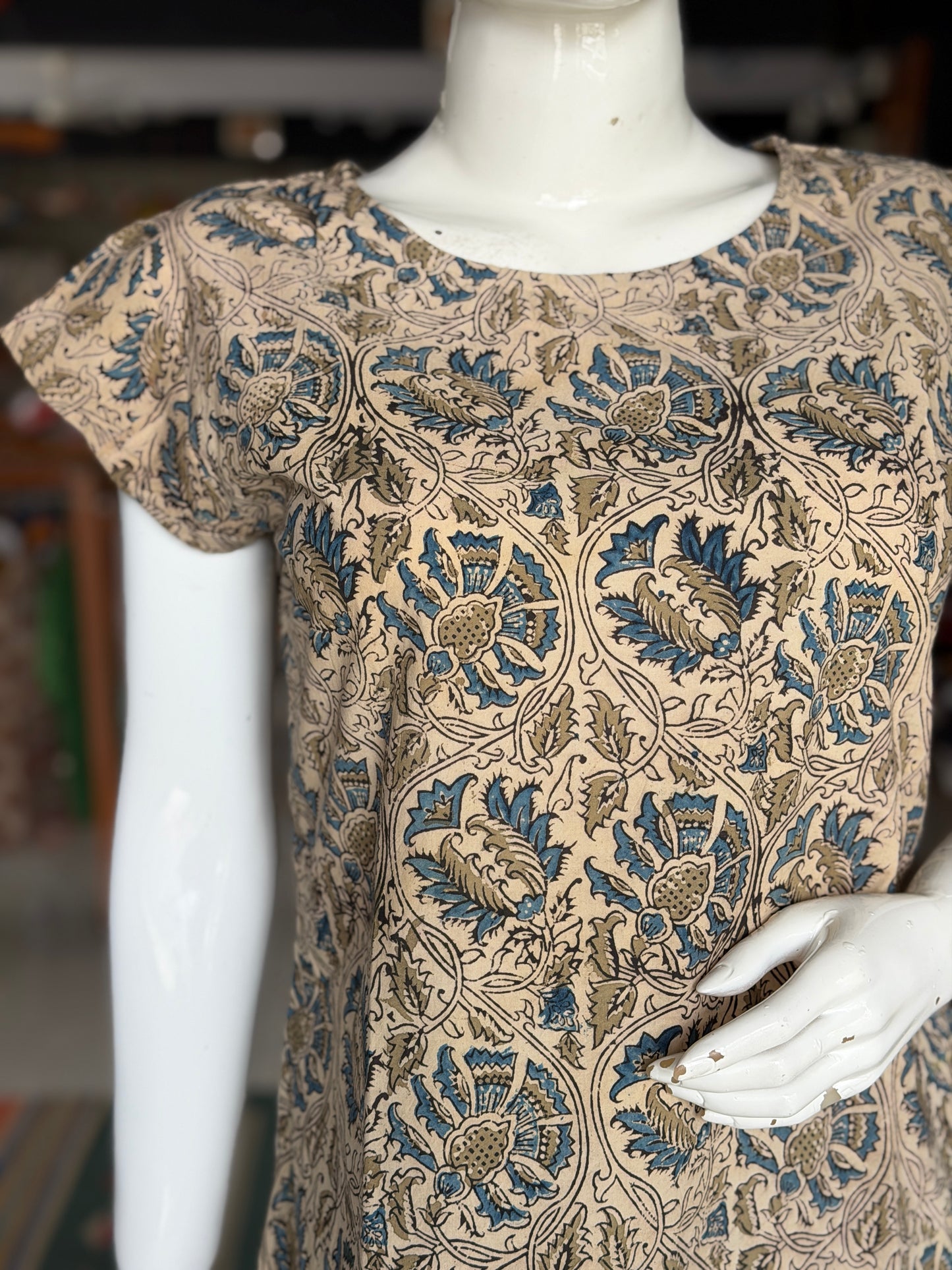 Blue floral Kalamkari hand block printed cotton short kurti / top