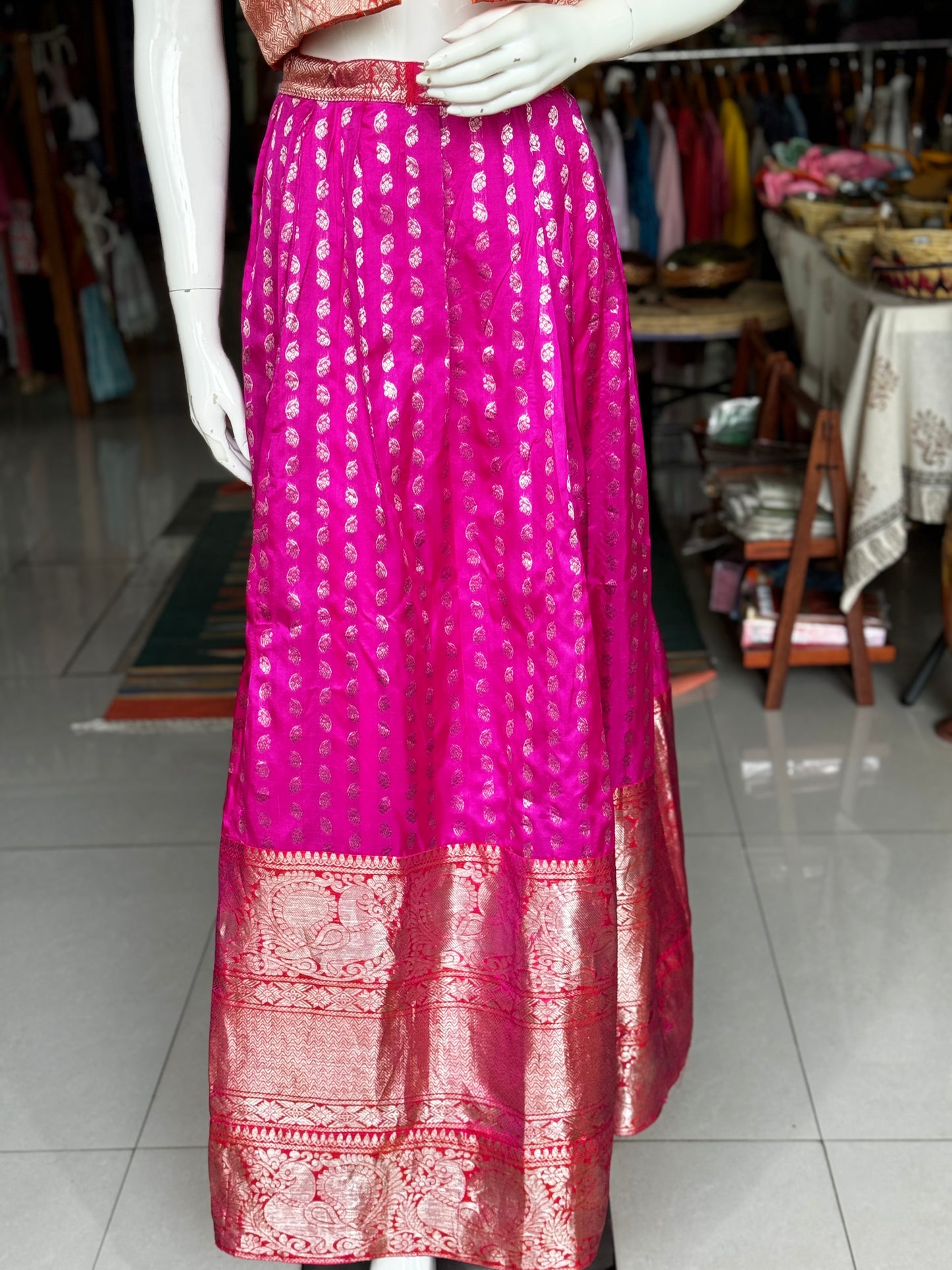 Pink hand woven Venkatagiri pattu silk free sized skirt lehenga