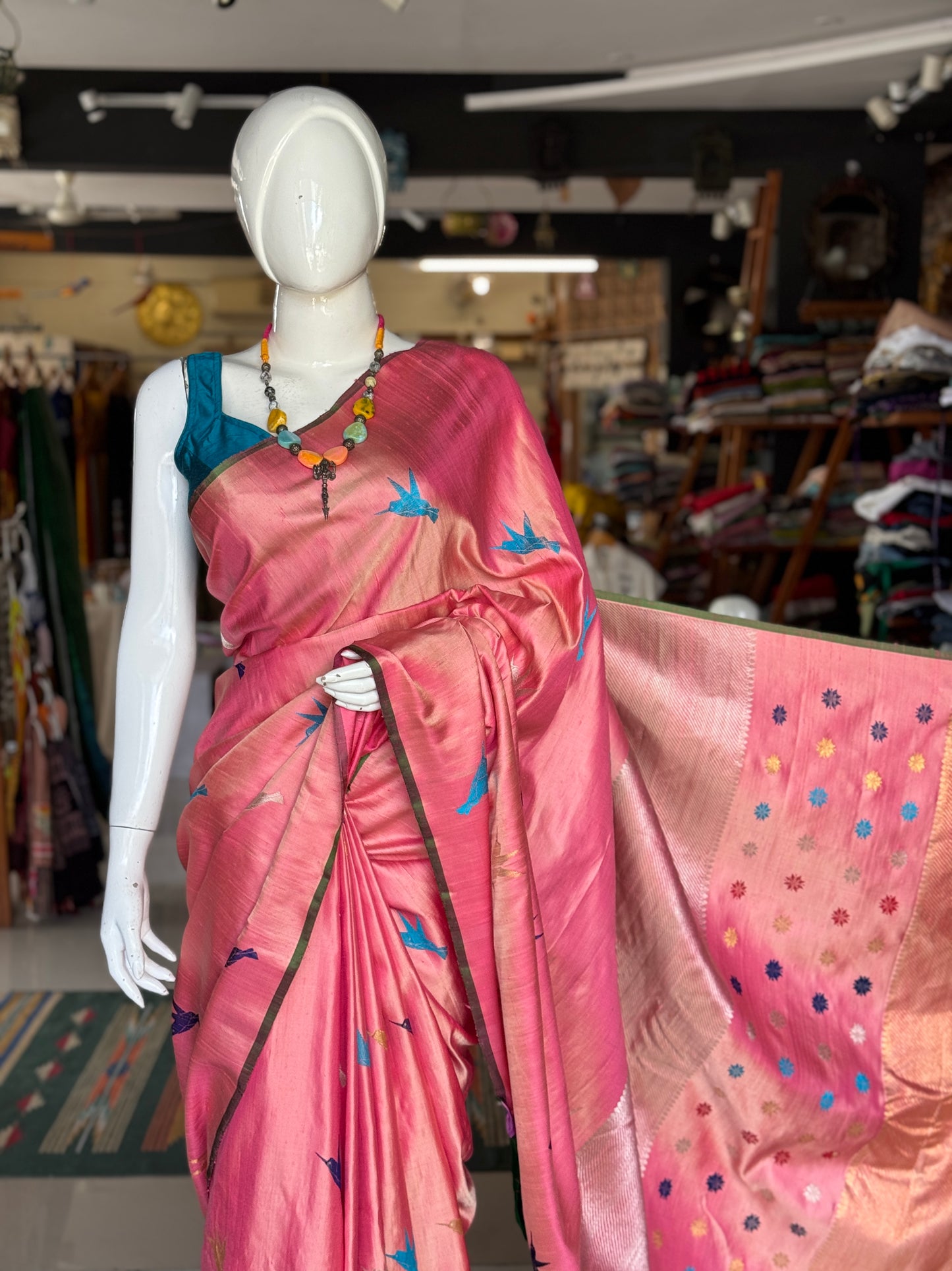 Trendy look Peach pink Dupion pure silk twill weave handwoven Gadwal without border saree with unstitched blouse