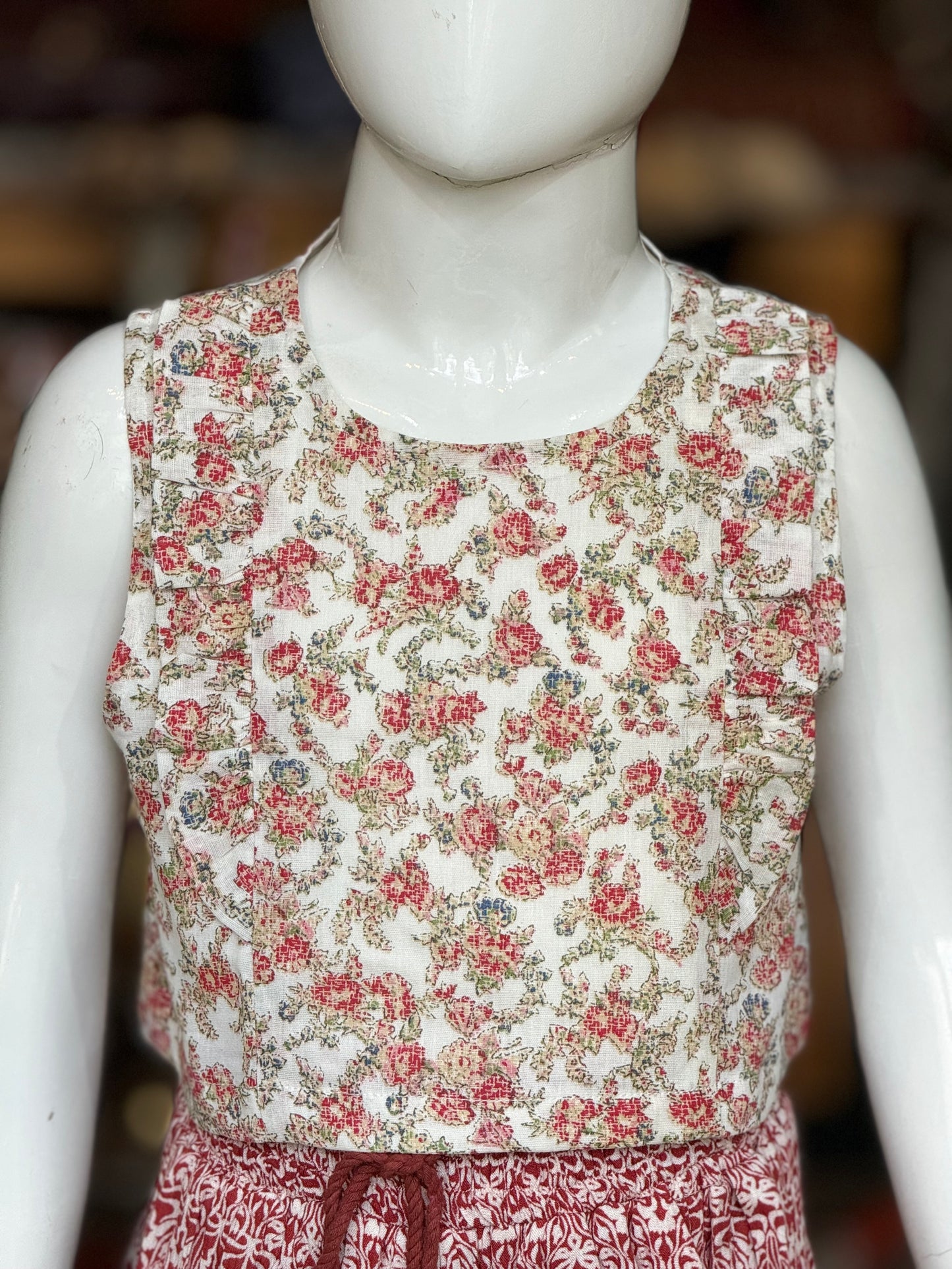 White and red floral printed top with shorts in cotton