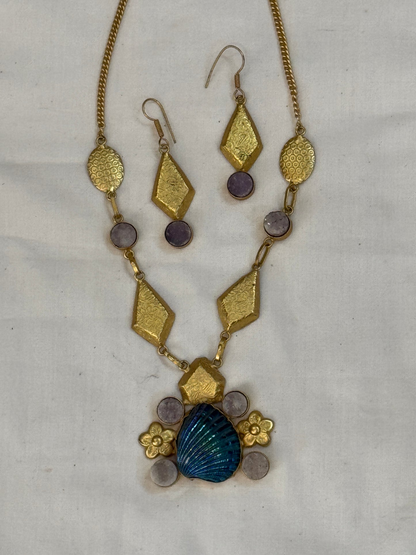 Peacock blue tone shell with lavender druzy stones and gold metal connectors -  neckpiece, earrings set