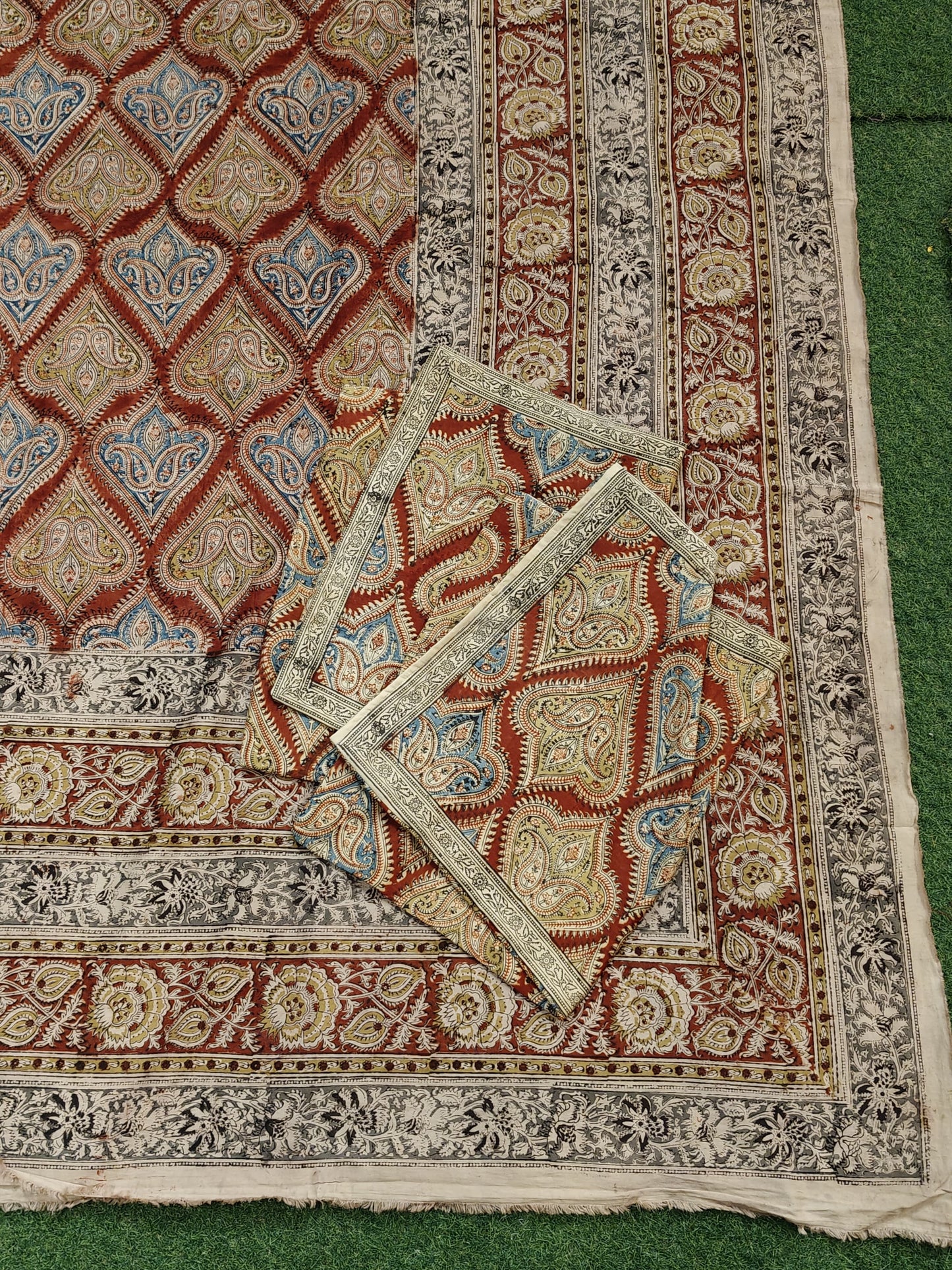 Maroon paisley design Kalamkari hand block printed smooth satin cotton king size bedsheet + 2 pillow covers