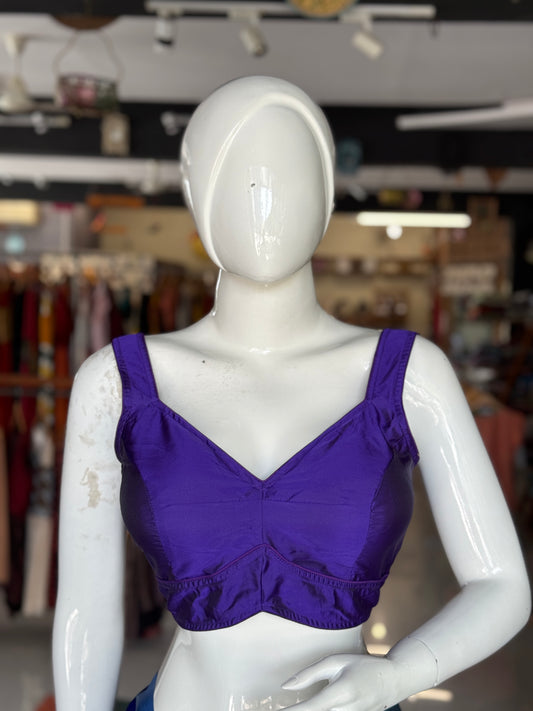 Silk sleeveless padded back open blouse with lining