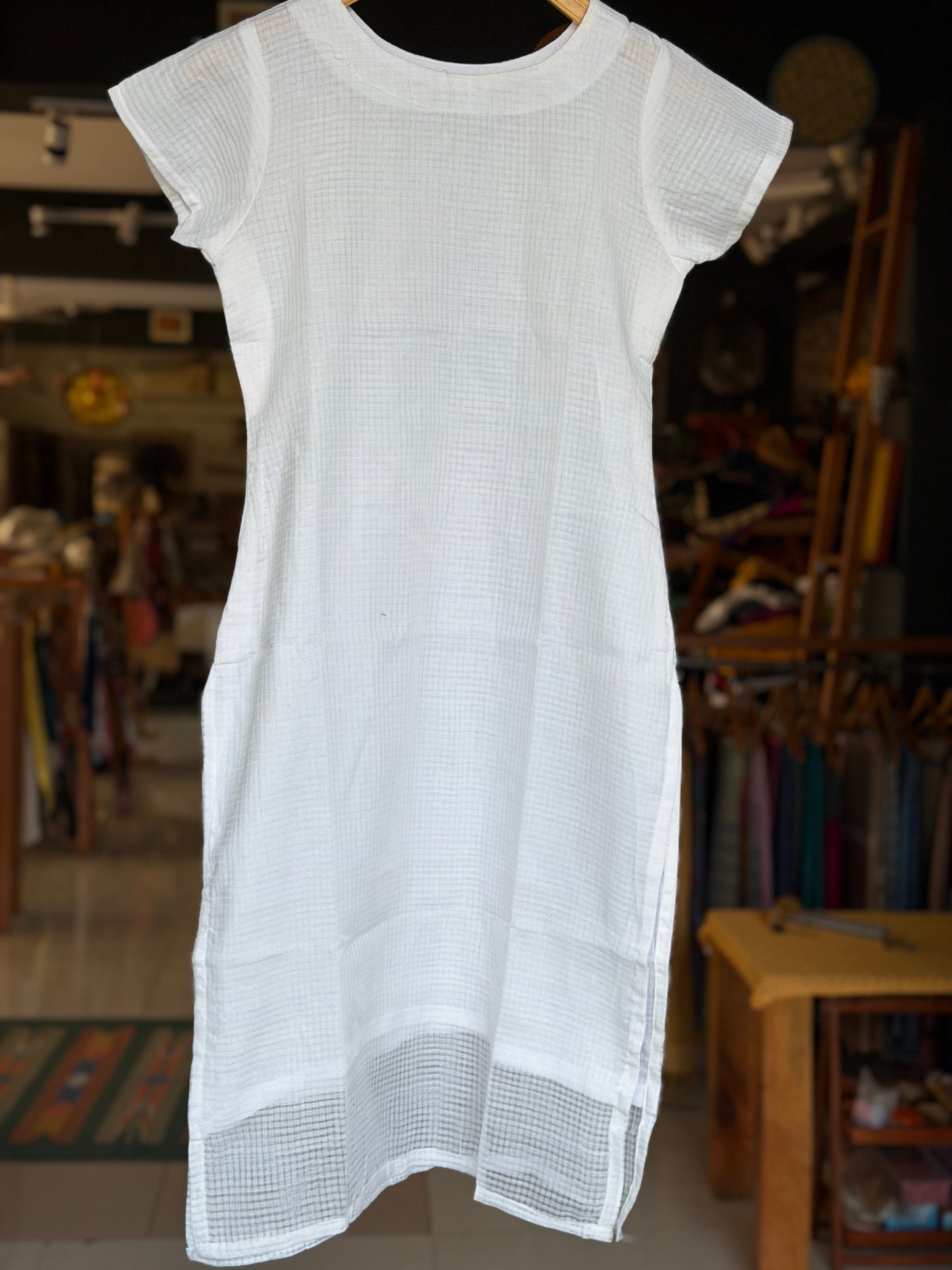 White mangalagiri handloom cotton straight cut Kurti for girls in missing checks weave