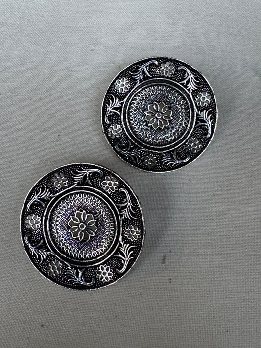 Flowers design big studs earrings - Brass with silver look