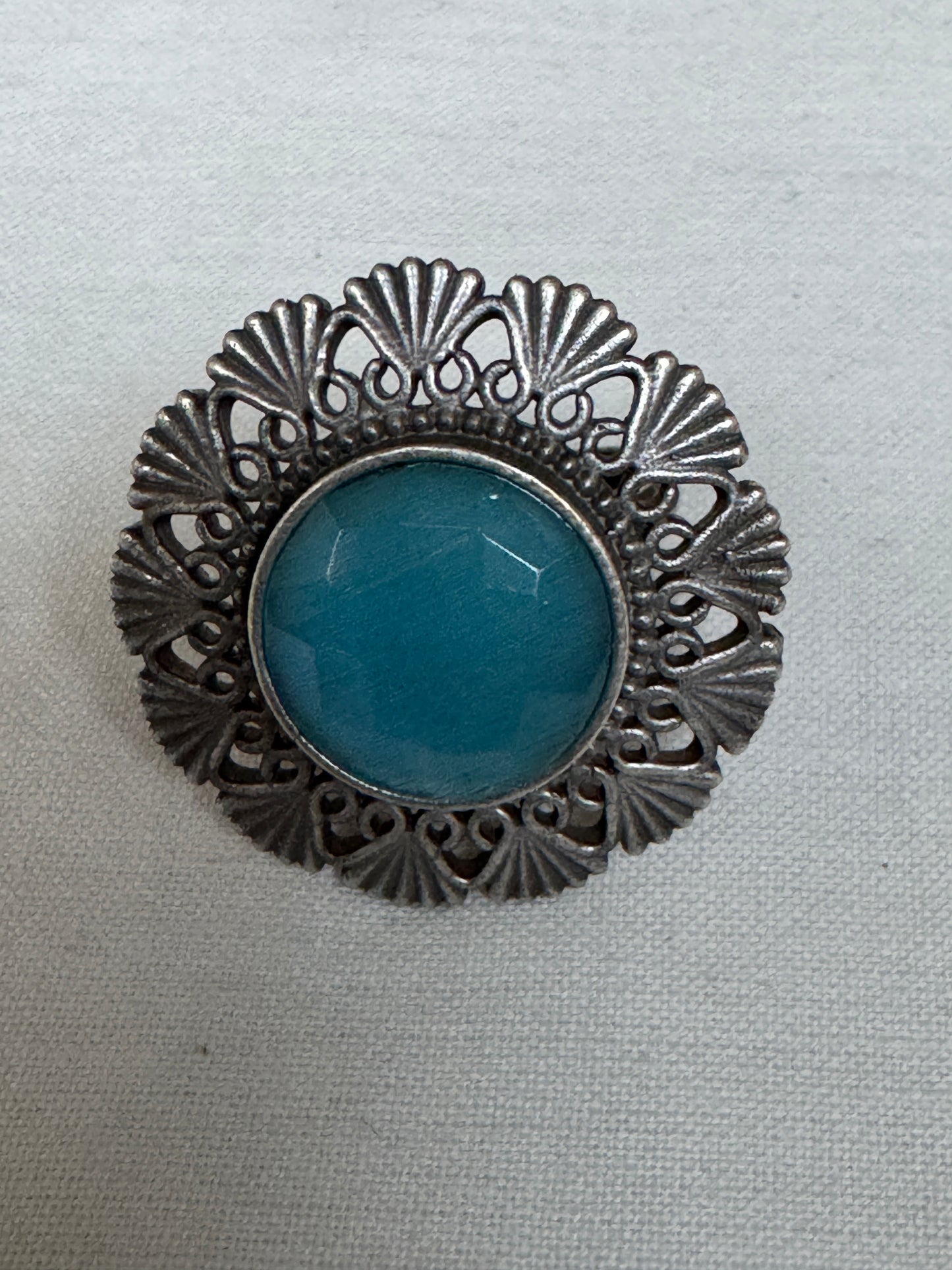 Blue stone center brass finger ring with silver finish