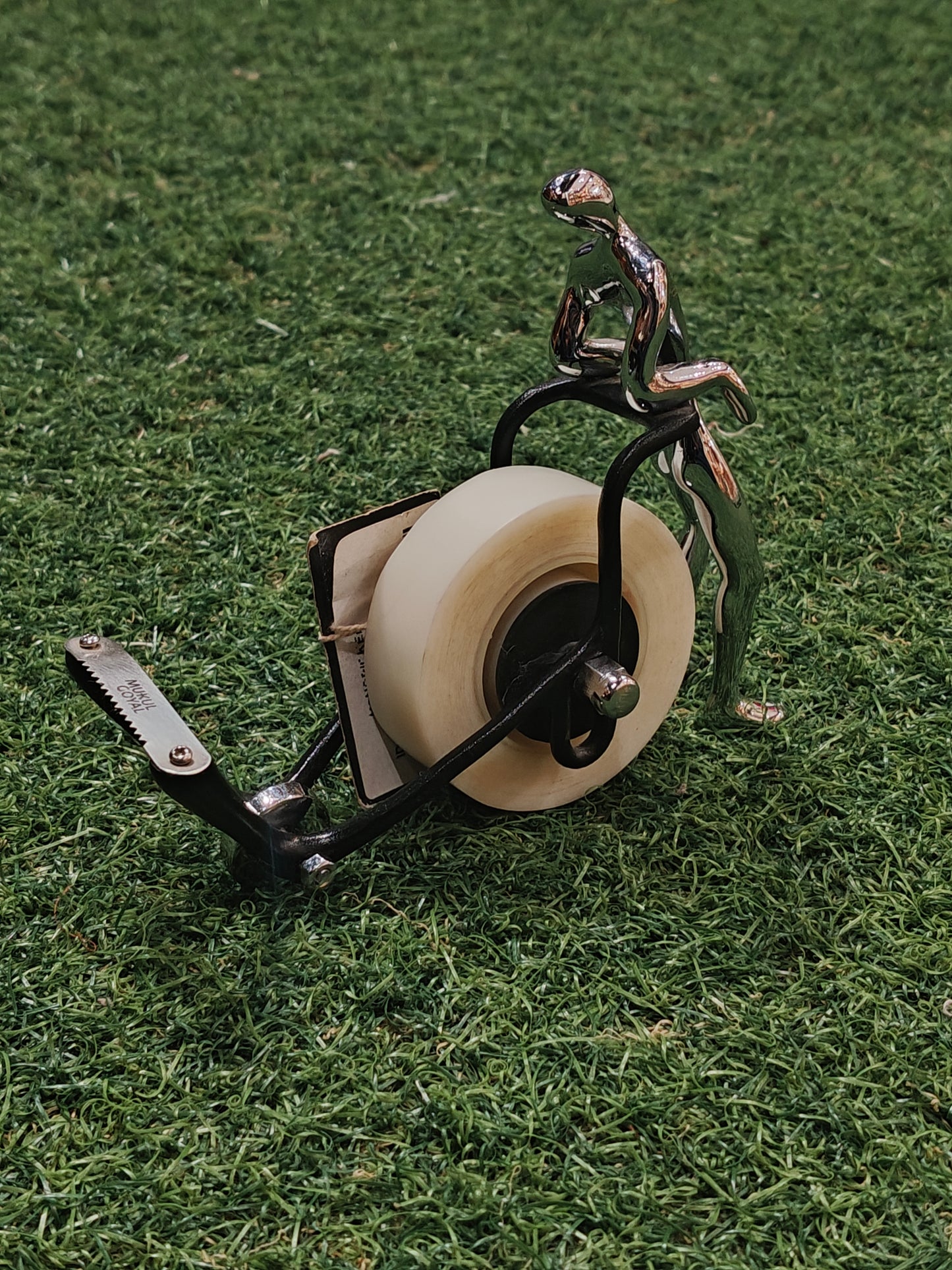 Quirky tape dispenser