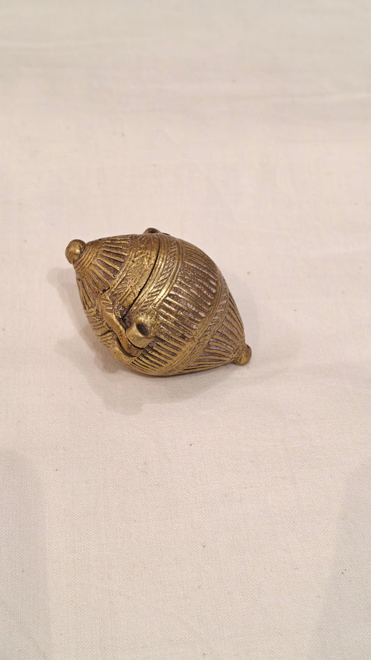 Small brass coin round box - Handcrafted brass decor