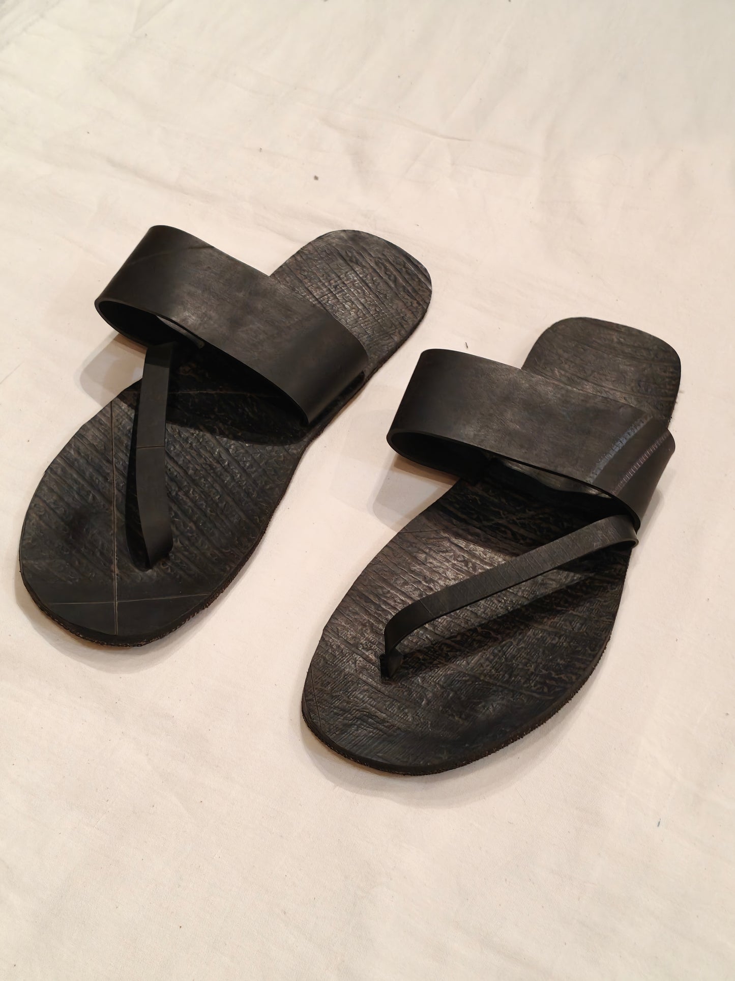 Chappal made of upcycled tyres n tubes - men’s casual n cool footwear