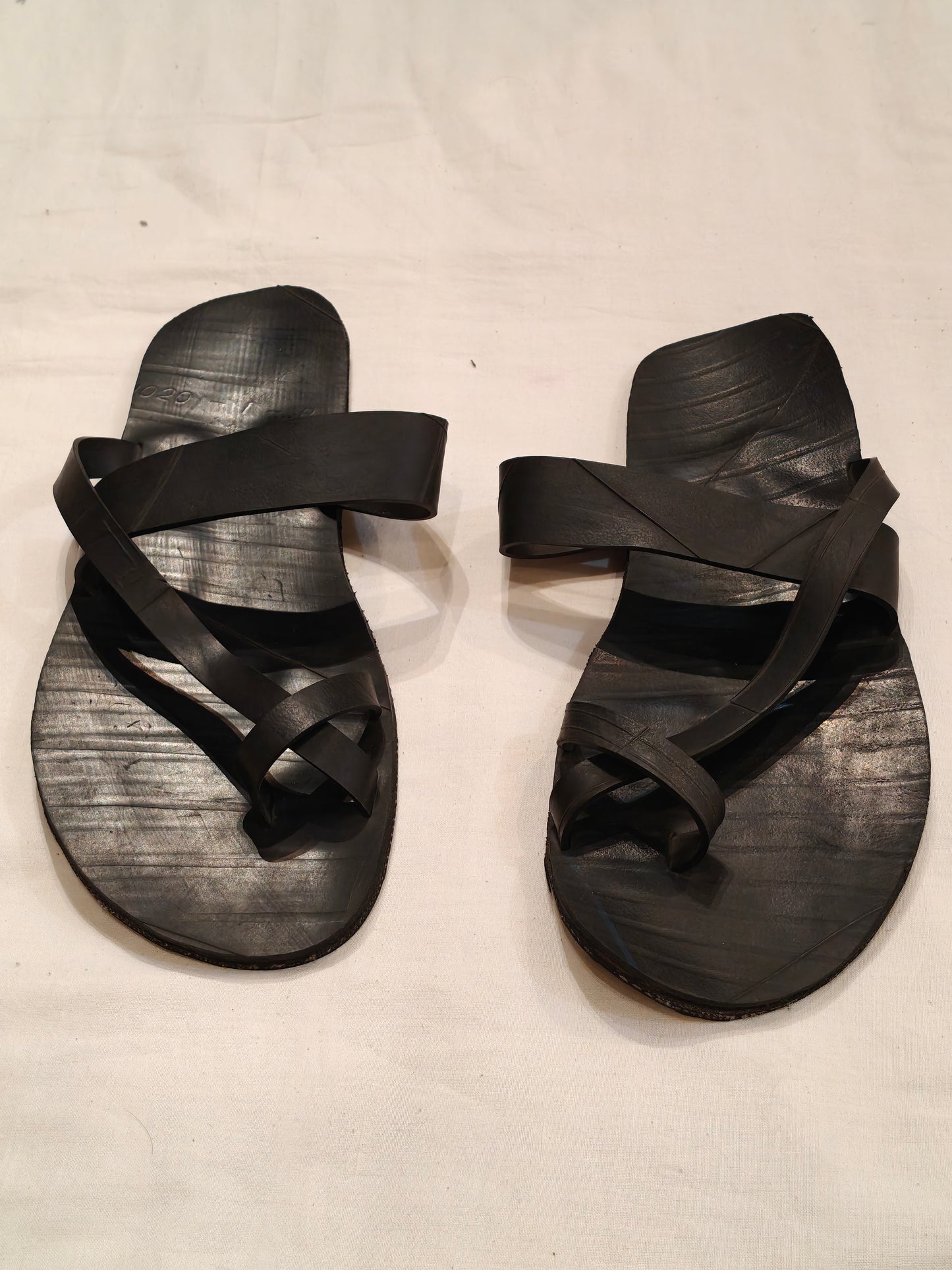 Chappal made of upcycled tyres n tubes - men’s casual n cool footwear