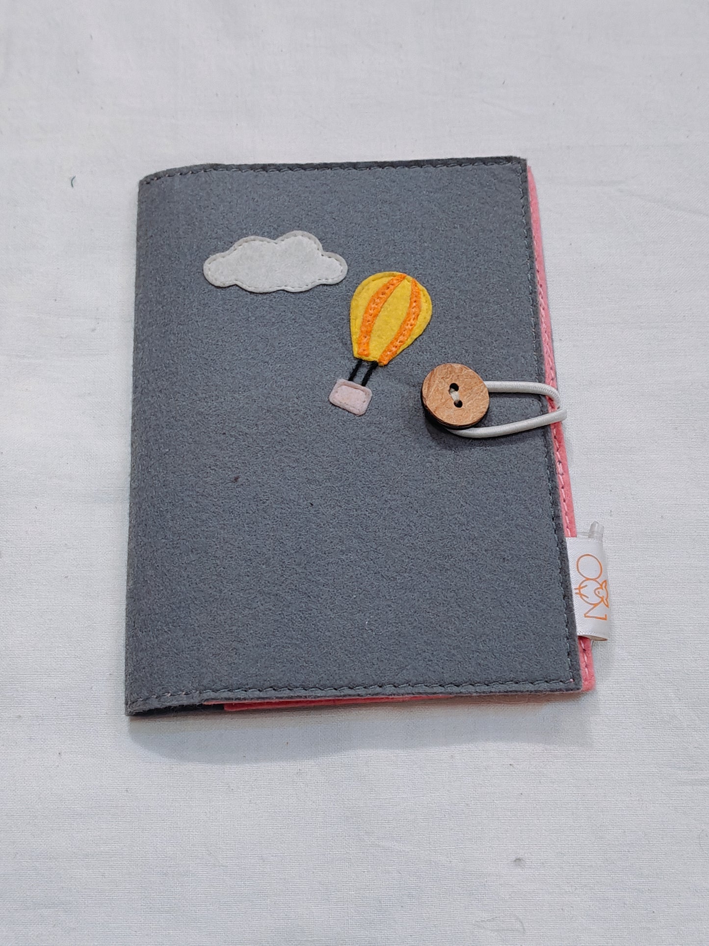 Grey n pink hot air balloon felt passport holder