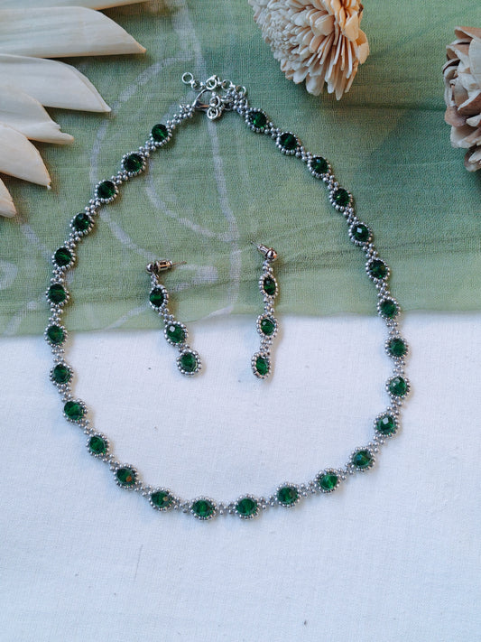 Green poth beads neckpiece and earrings set