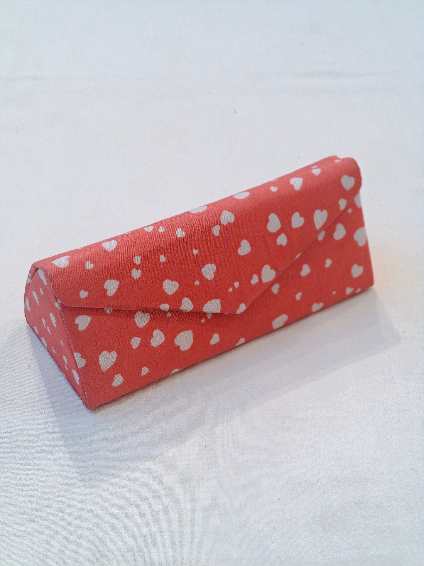 Prism shaped pink with hearts spectacles case