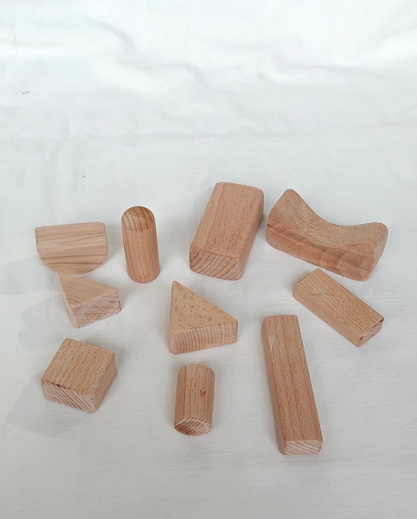 Wooden block toys - Introduce shapes to children - infinite play - creative toys