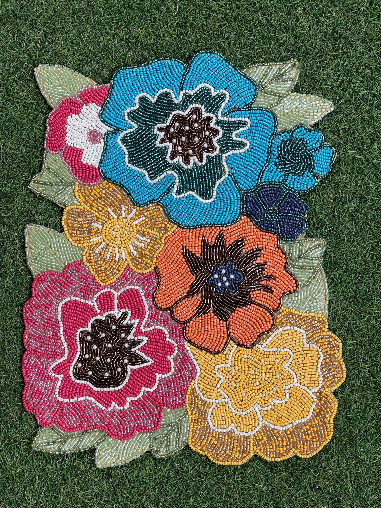Colorful flowers design beads handcrafted placemat (single)