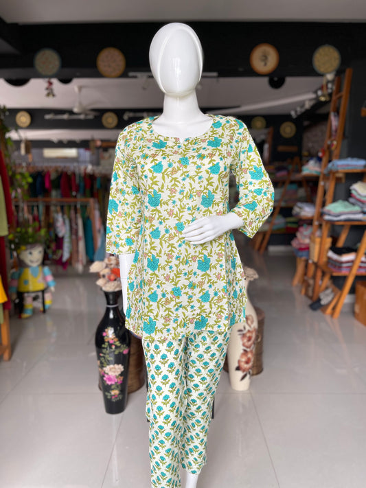 Off white and green printed cotton lounge wear set