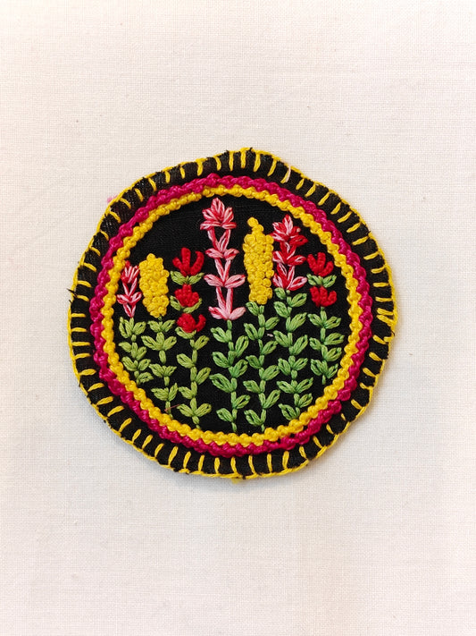 Circular hand embroidery patches