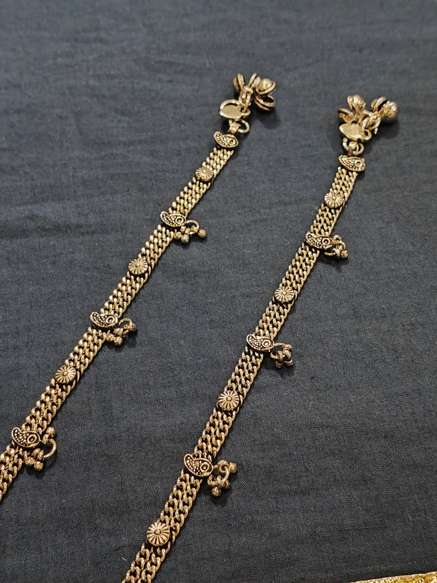 2 layered chain with ghungroo and floral and butis design - Anklets